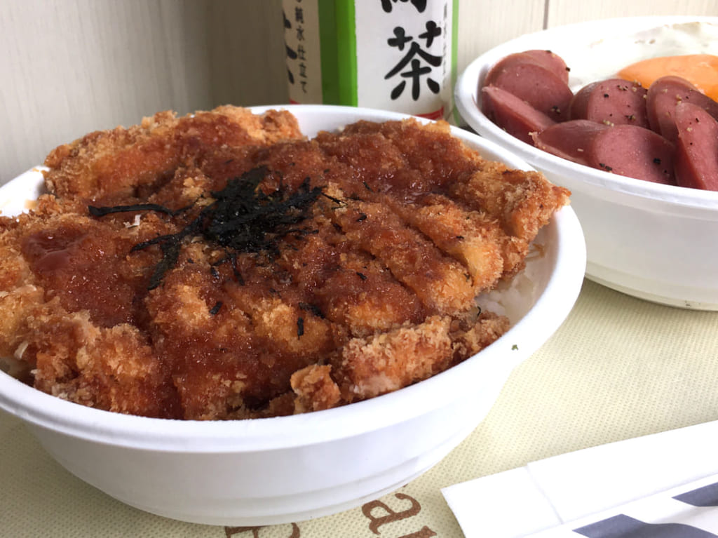 2021年1月25日札幌市白石区大盛り無料！盛田丼ノ助の大きなチキンカツ丼・ごはん大盛り